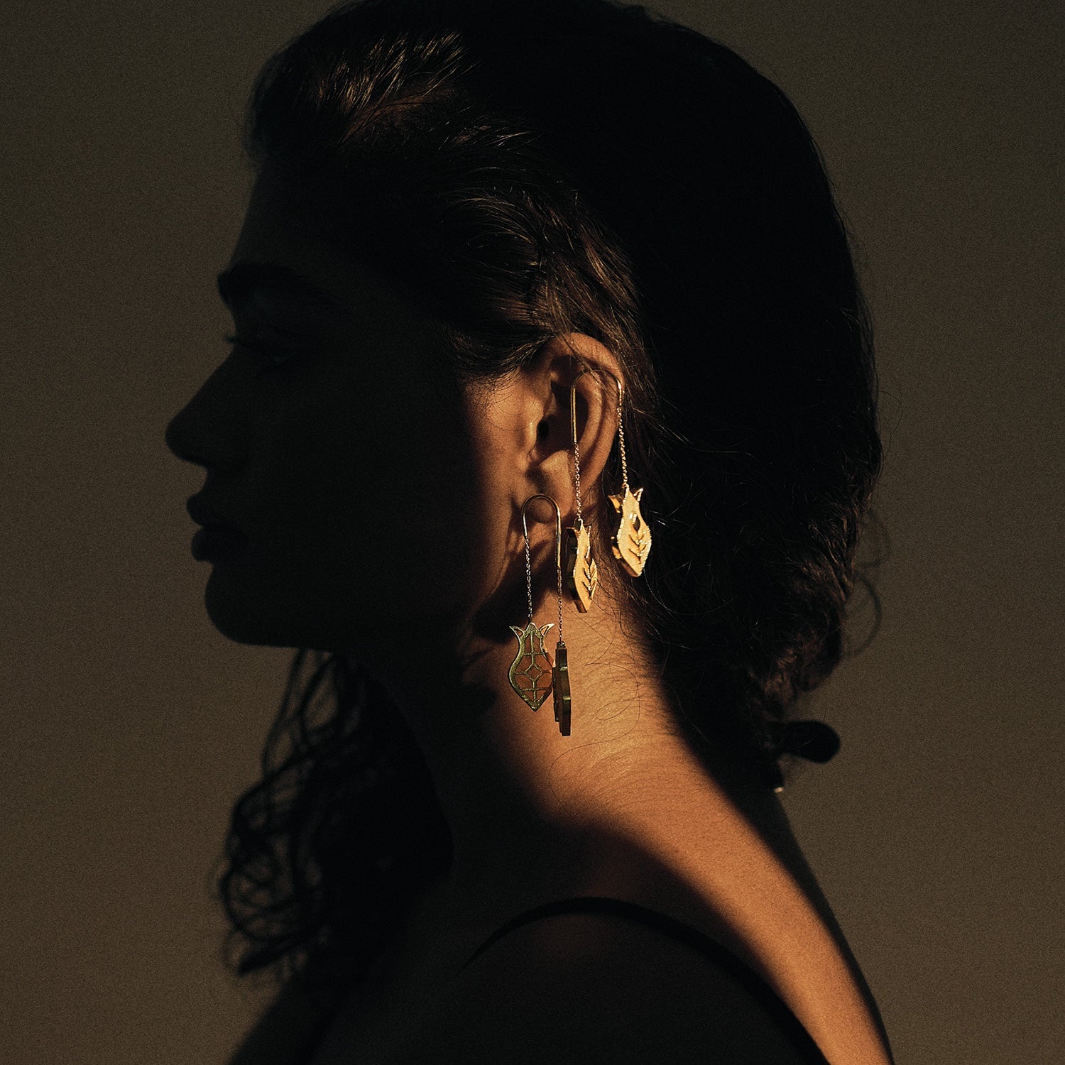 AMPHORA EARRINGS