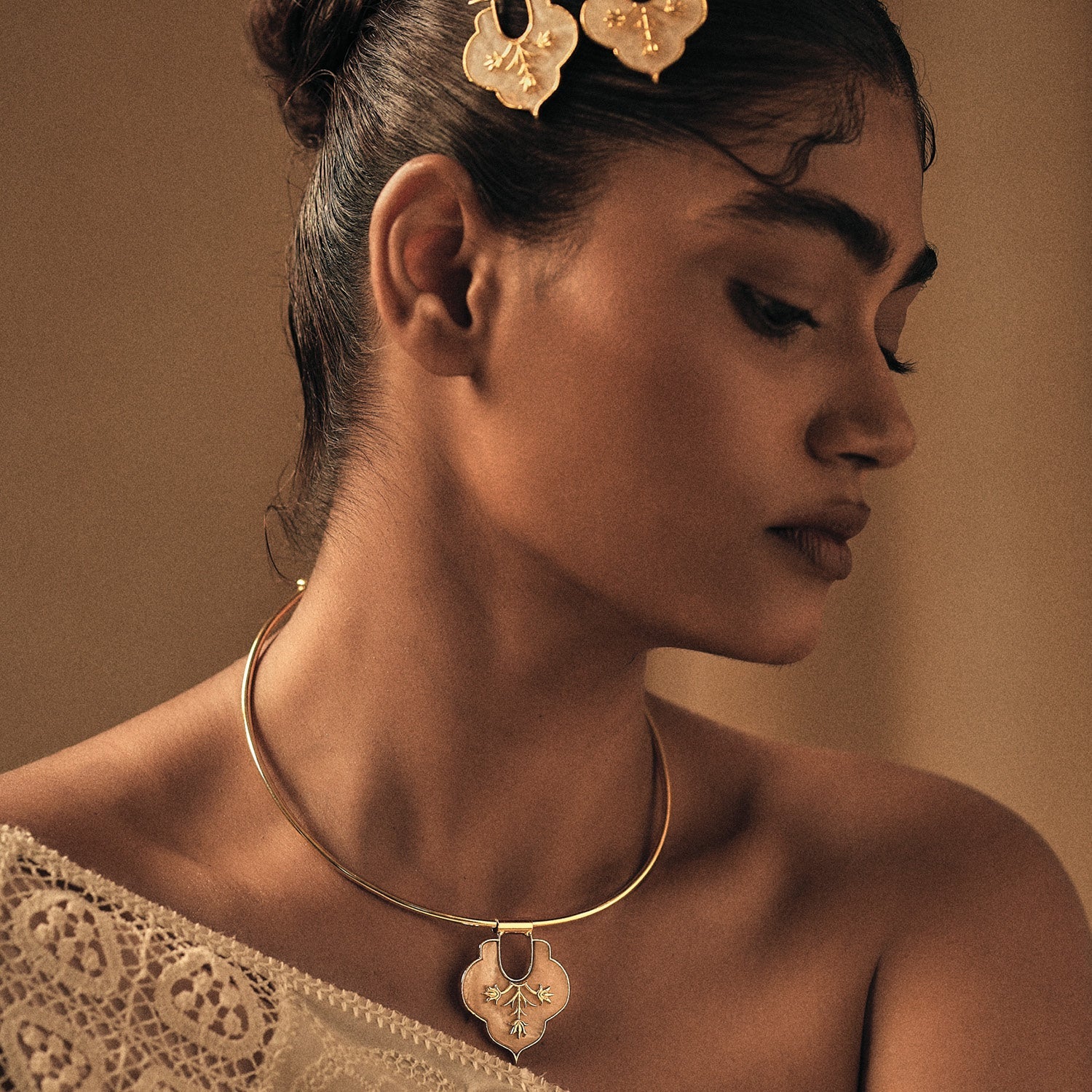 MOSAIC CHOKER