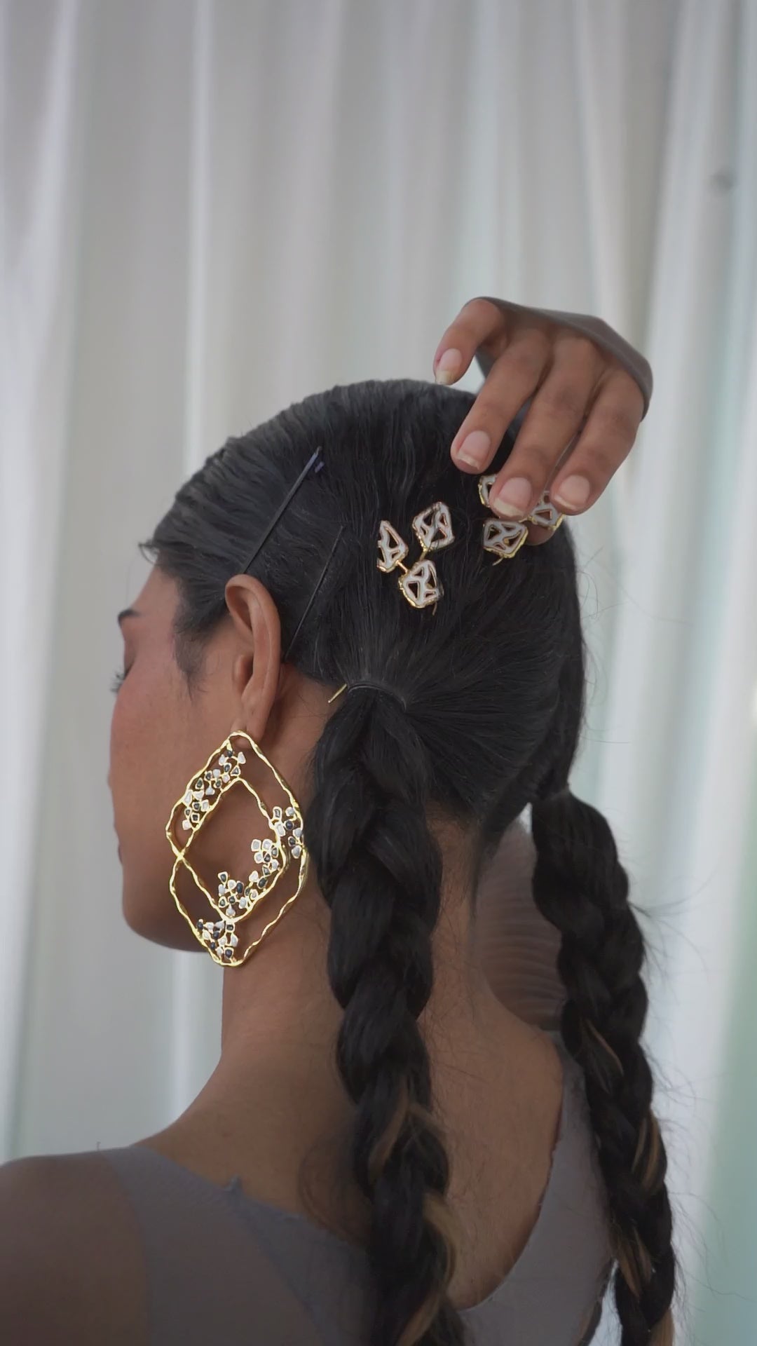 latest fari hair pins design