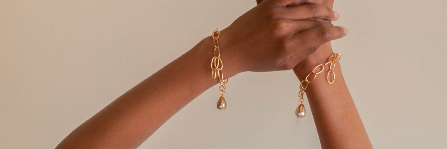 https://ind.dhwanibansal.com/collections/bracelets