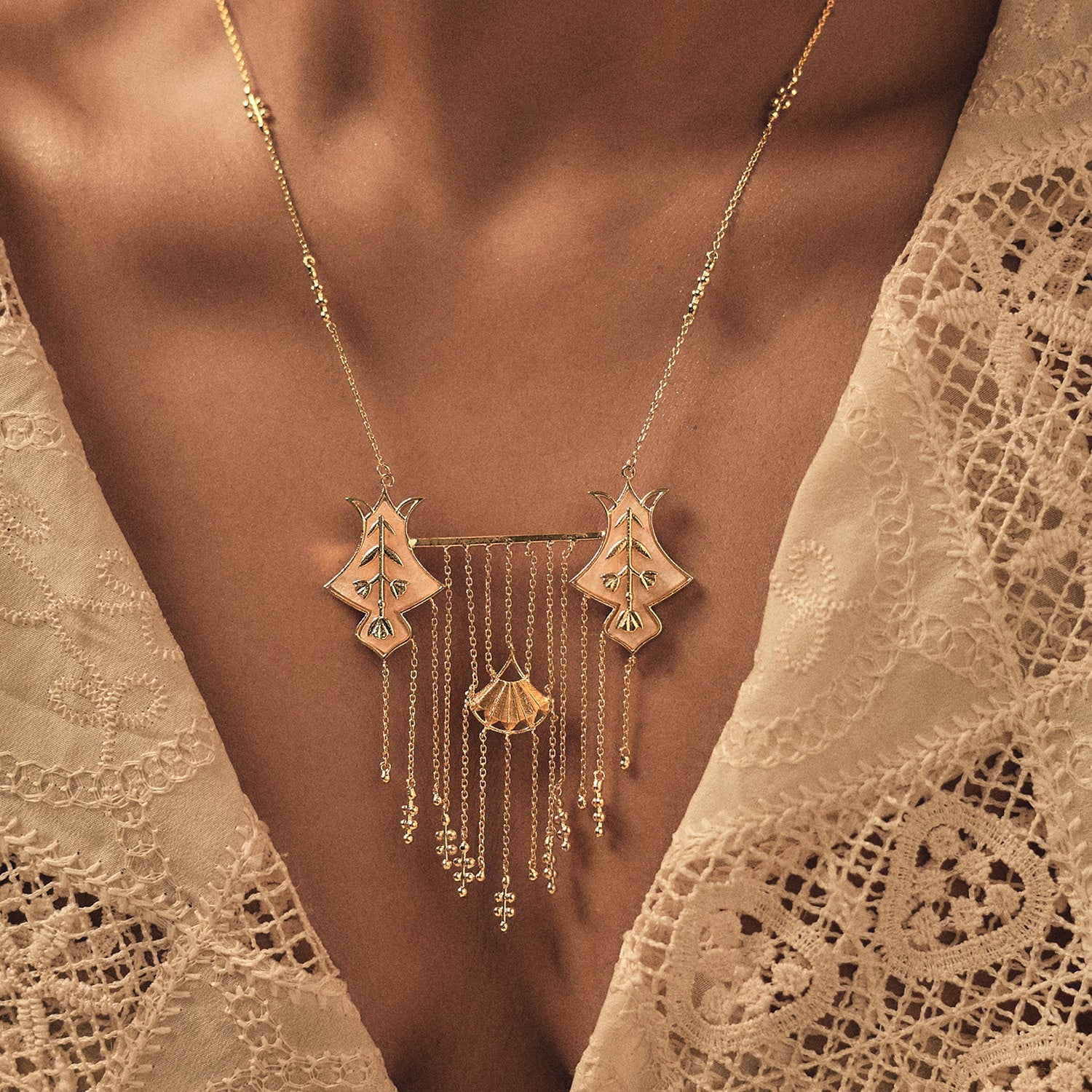 SERAI NECKLACE
